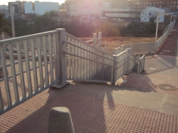 Torrente. Pasarela y escaleras — imagen 2