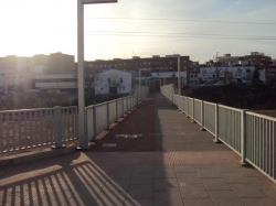 Torrente. Pasarela y escaleras — imagen 4