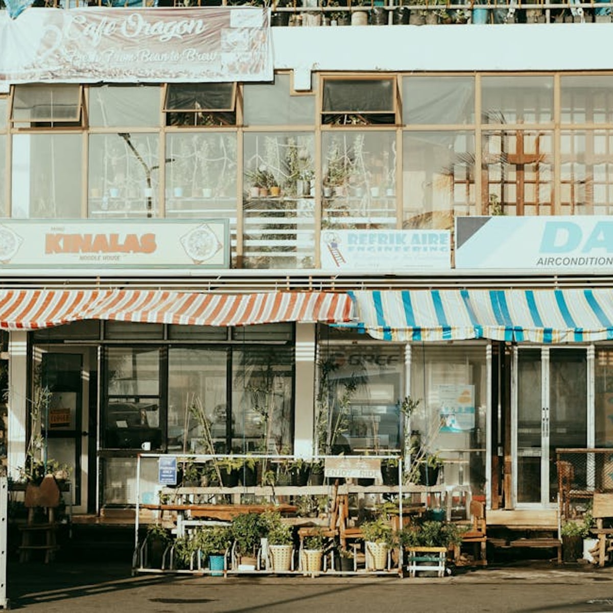 Fachada y escaparate